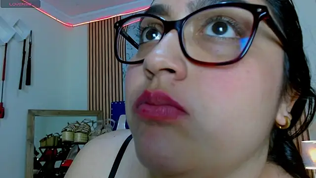 Daniela_Saenz_'s cam snapshot