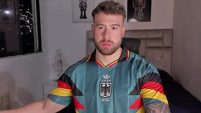 paul_rogerr live sex cam