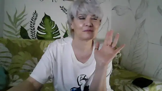 Catty_Lady's cam snapshot