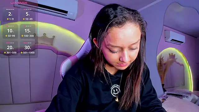 katy_sweet19's cam snapshot