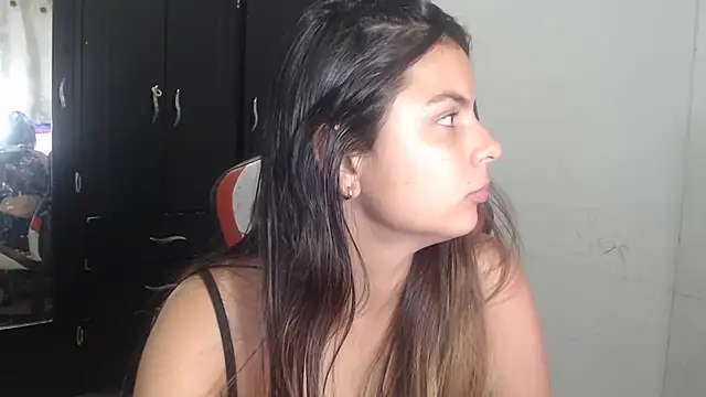 rosella_69's cam snapshot