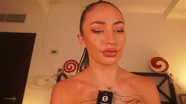 LunaMystyque's cam snapshot