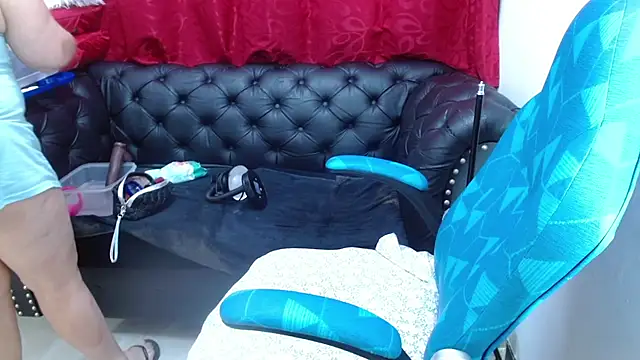 Kerly_Doll live sex cam