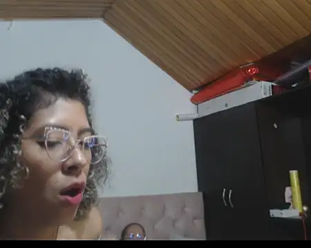 CATTALINAHOT's cam snapshot