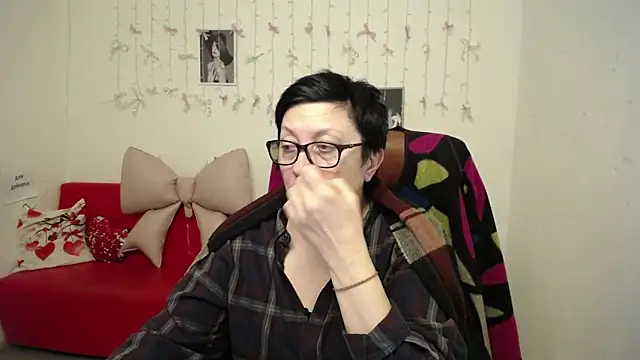 EmilyL0ve's cam snapshot