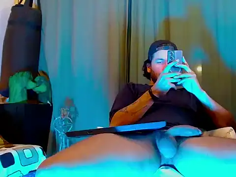 cortelioni_massimo_'s cam snapshot