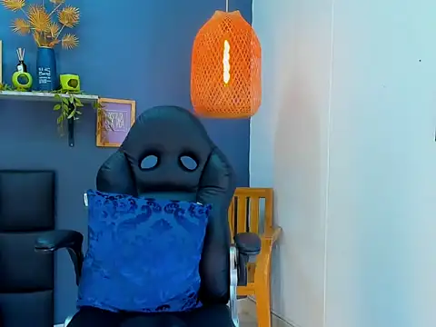 eliza_pink24's cam snapshot