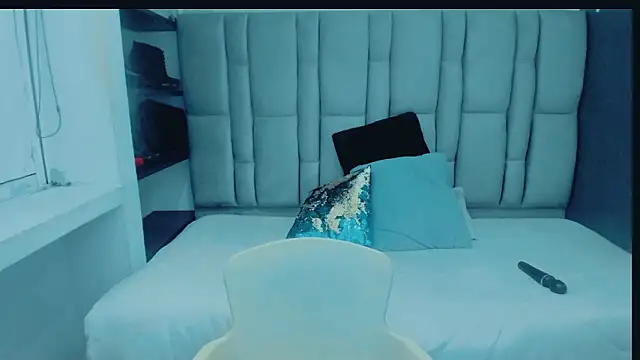 ScarletHoot_'s cam snapshot