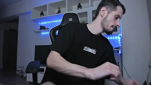 ToddClaytonn's cam snapshot