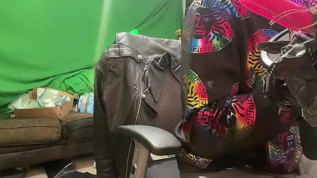 MasterDaddyCool's cam snapshot