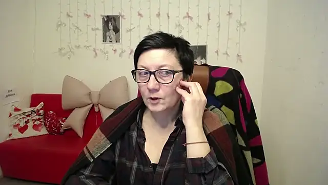 EmilyL0ve's cam snapshot