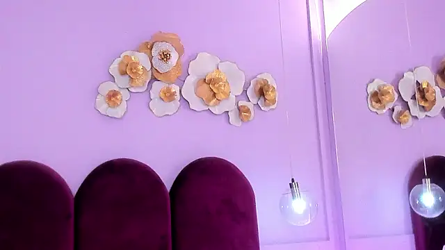 ZaraBloom's cam snapshot