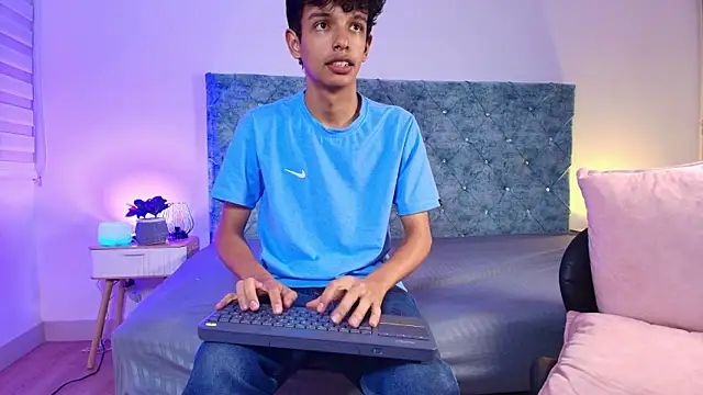 maxfrost_1 live sex cam