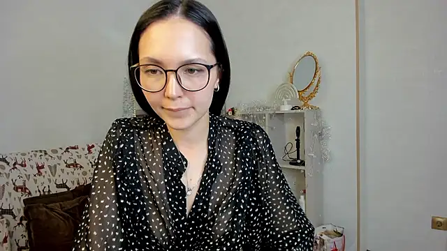 elina_syui's cam snapshot