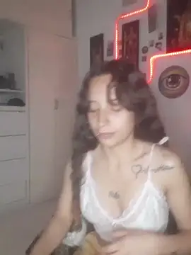 AlexxaAndRileyy's cam snapshot