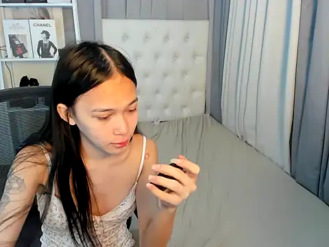 Yourdreamgoddess live sex cam