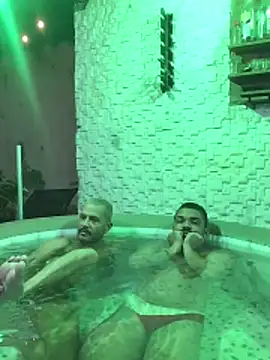 grossocalibre20 live sex cam