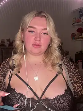 TwoWayT_xx's cam snapshot