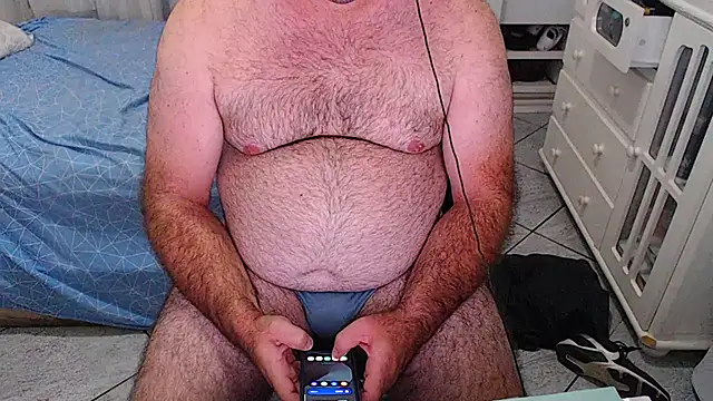 MysterBearMG live sex cam