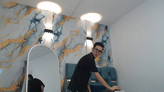 HEART_OF_MILAMBER live sex cam