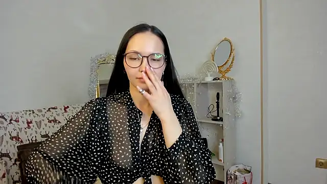 elina_syui's cam snapshot