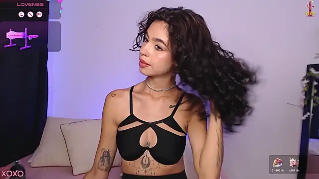 MarianaSnake live sex cam