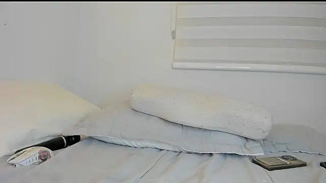 Annie_Velas_'s cam snapshot