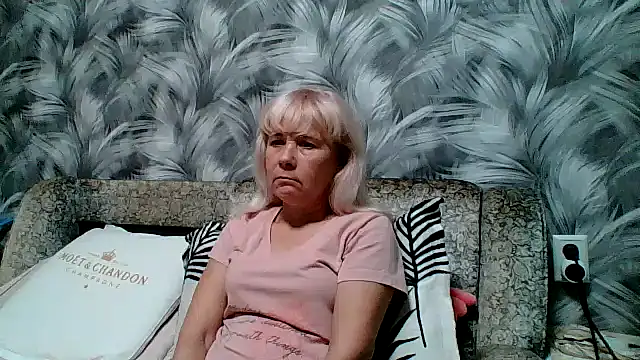 sakura_blonde's cam snapshot