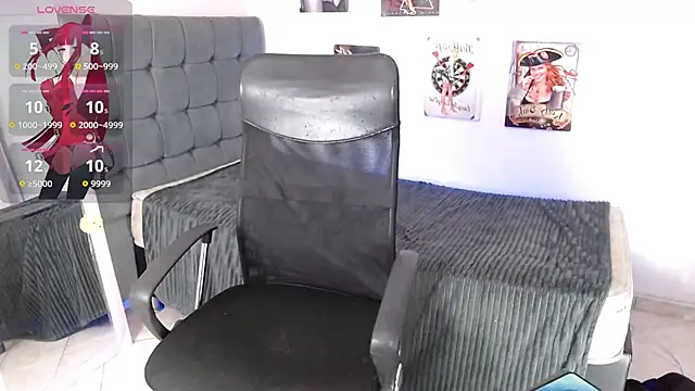 britany_teen18's cam snapshot