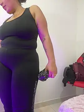 ISIS17_EF's cam snapshot