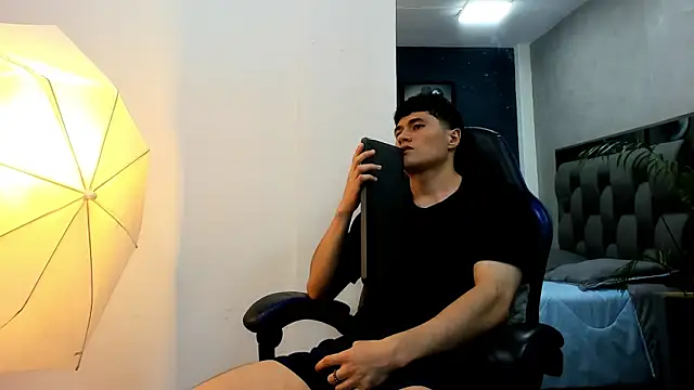 roan_birkin's cam snapshot