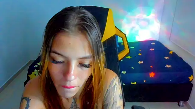 barbiee_05's cam snapshot