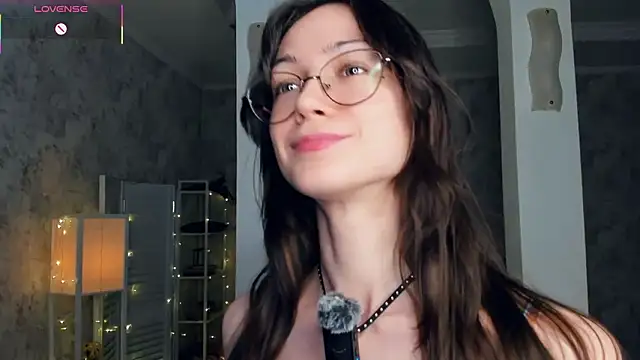 ReneeLippeatt's cam snapshot