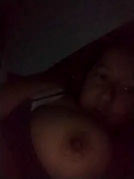 big_tits_horny's cam snapshot