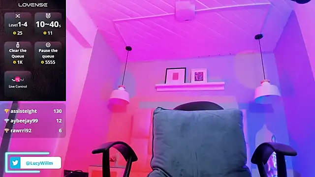 Lucy_Williiams's cam snapshot