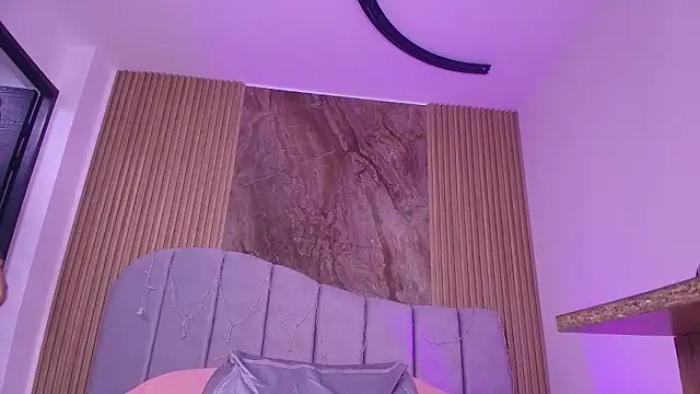 luce_williams's cam snapshot