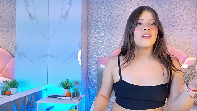 BellaConti1's cam snapshot