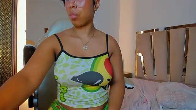 KarlieMoore's cam snapshot