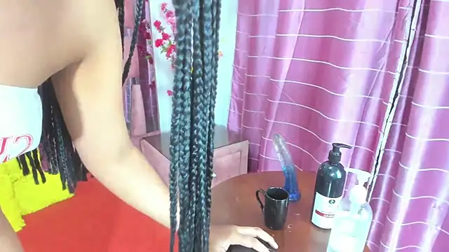 MaraKarly's cam snapshot