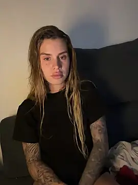 EmiliaCatalina live sex cam