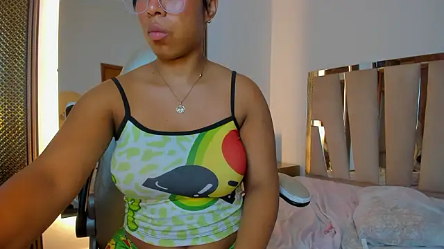 KarlieMoore's cam snapshot