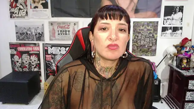 Rollyderolandia666 live sex cam