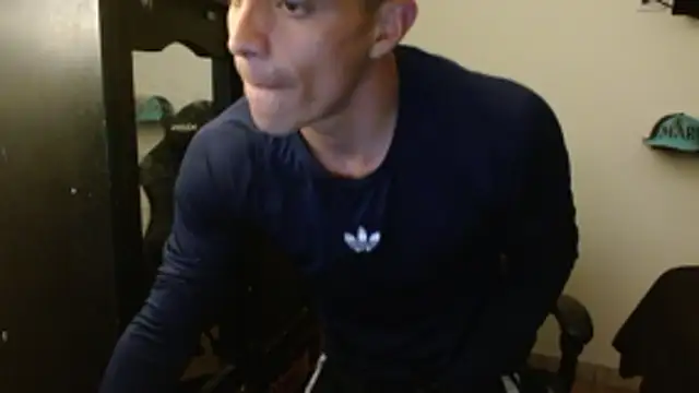 kv___xxx_ live sex cam