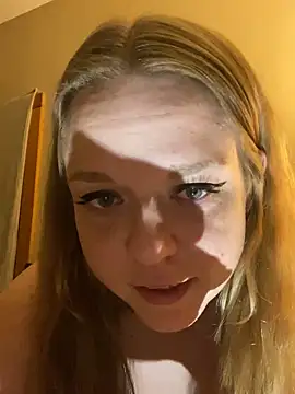 SmirkFans's cam snapshot