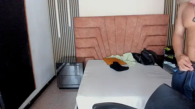 MATHY_ROBERT live sex cam