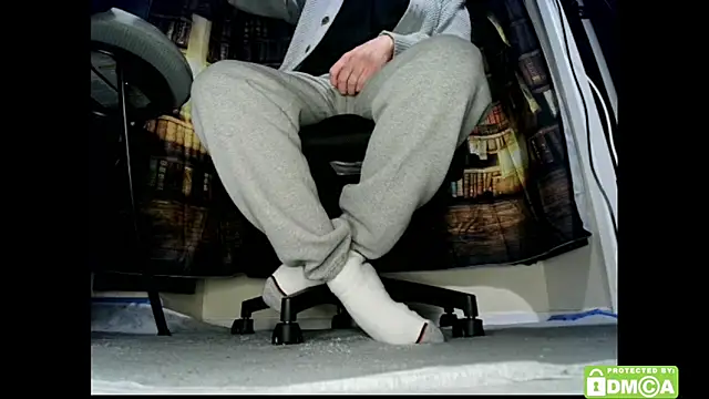 justshutupandwatch's cam snapshot