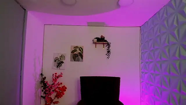 Layla_cg's cam snapshot