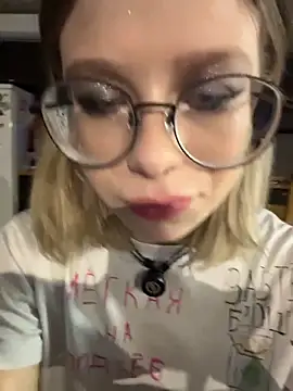 Ivy_Allen's cam snapshot