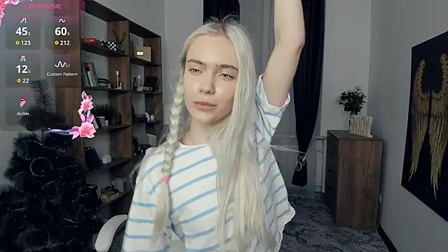 KristalCrowner live sex cam