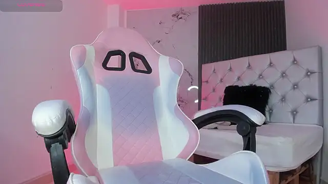 chloesagee live sex cam